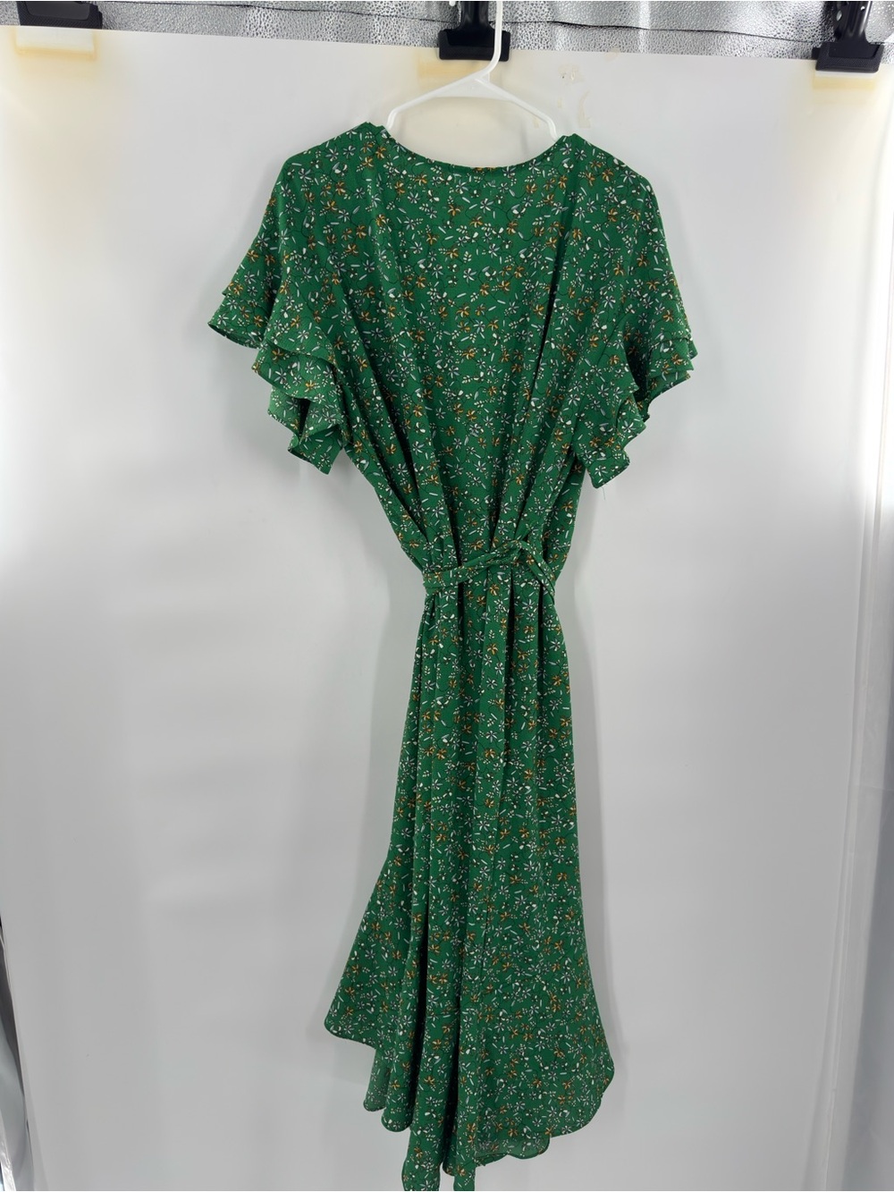 Max Studio 1X Green Floral True Wrap Midi Dress Flutter Sleeve NWT - Picture 3 of 10